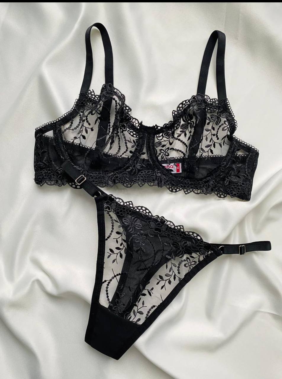 Crimson Romance Spitzenset – Bild 2