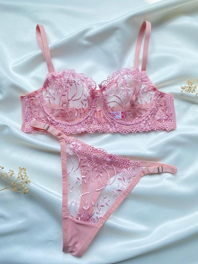 blush-rose-lace-lingerie-set