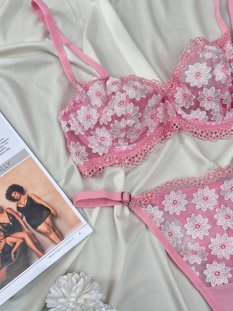 blush-blossom-lace-set