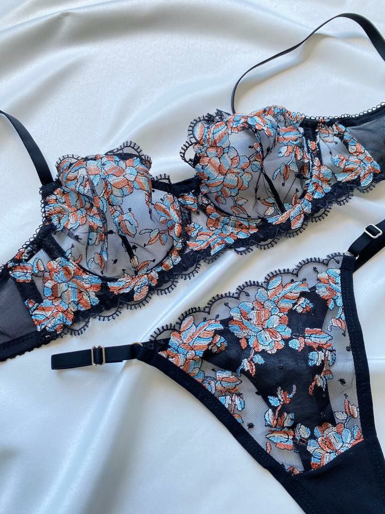 midnight-bloom-lace-set