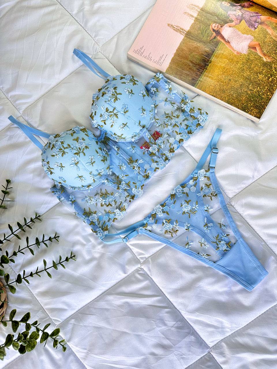 Sky Blossom Embroidered Lingerie Set – Bild 2