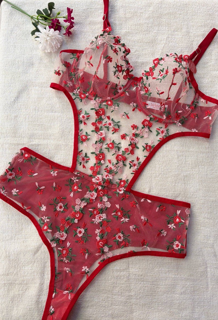 scarlet-blossom-embroidered-lingerie-set
