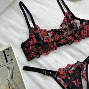 Noir Bloom Lace Set